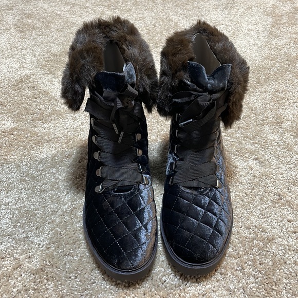 NWT (7.5) Isaac Mizrahi brown fur ankle boots Leanna BM new suede quilted laceup - Picture 8 of 15